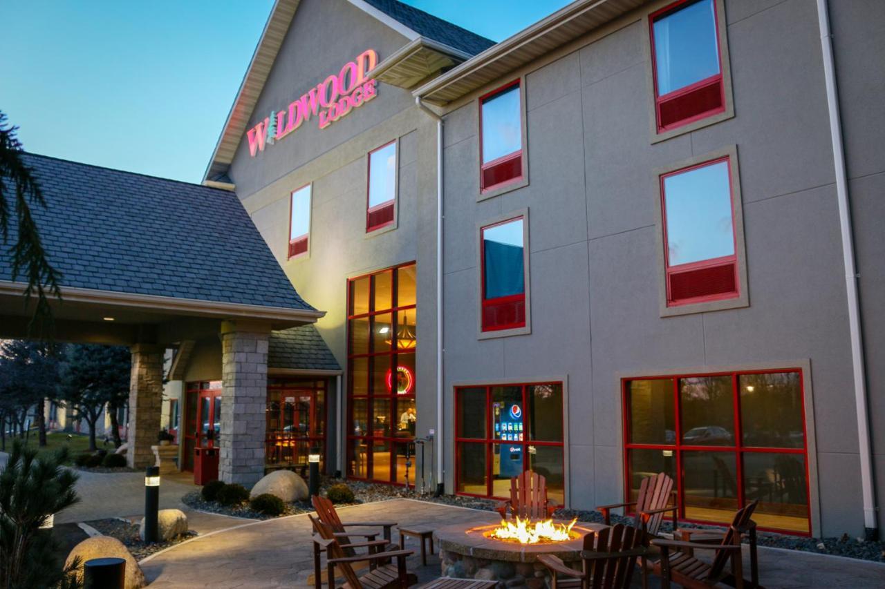 Wildwood Lodge & Suites Clive Exterior foto